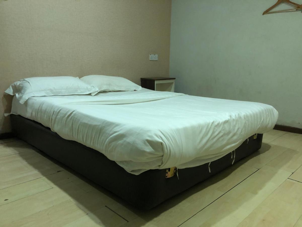 Super Oyo 90668 Joy Inn Miri Exterior photo